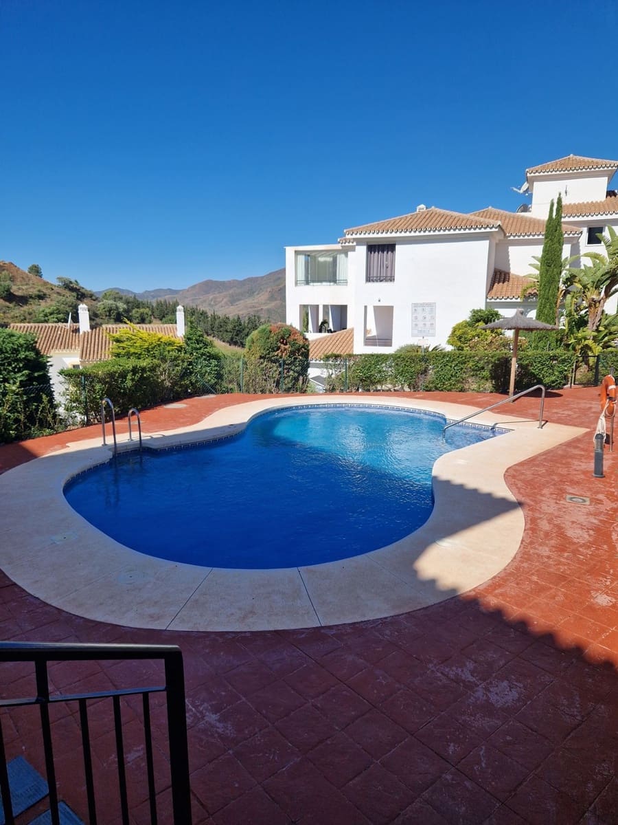 2 soverom Penthouse til salgs i Alhaurin Golf med svømmebasseng garasje - € 330 000 (Ref: 9133122)