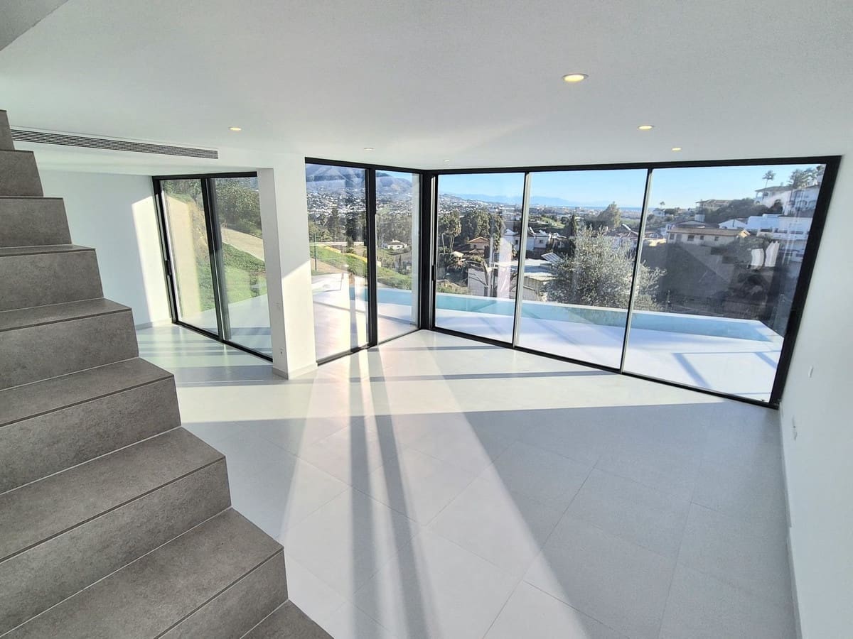 3 soveværelse Villa til salg i Cerro del Aguila med swimmingpool garage - € 989.000 (Ref: 9135939)