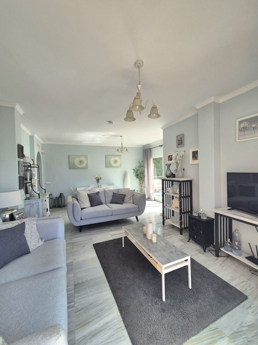 3 soveværelse Lejlighed til salg i Alhaurin Golf med swimmingpool garage - € 359.000 (Ref: 9138857)