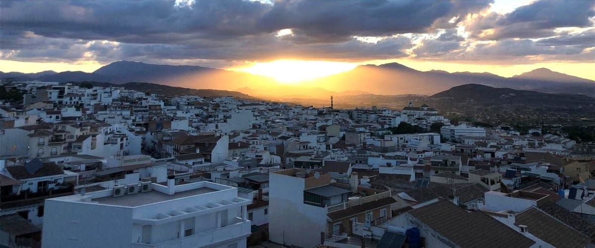 Ático de 2 habitaciones en Alhaurín el Grande en venta con garaje - 349.000 € (Ref: 9233861)