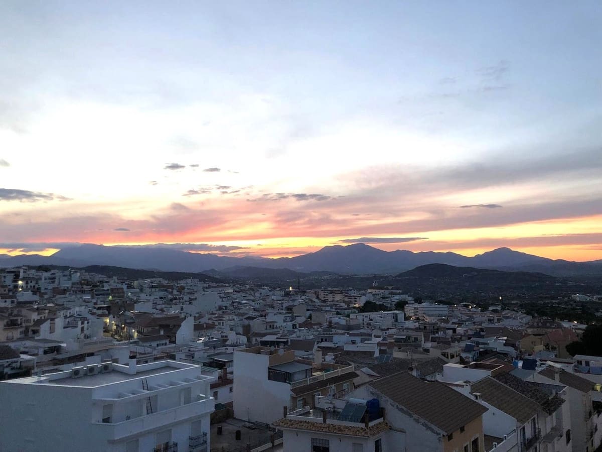 Ático de 2 habitaciones en Alhaurín el Grande en venta con garaje - 349.000 € (Ref: 9233861)