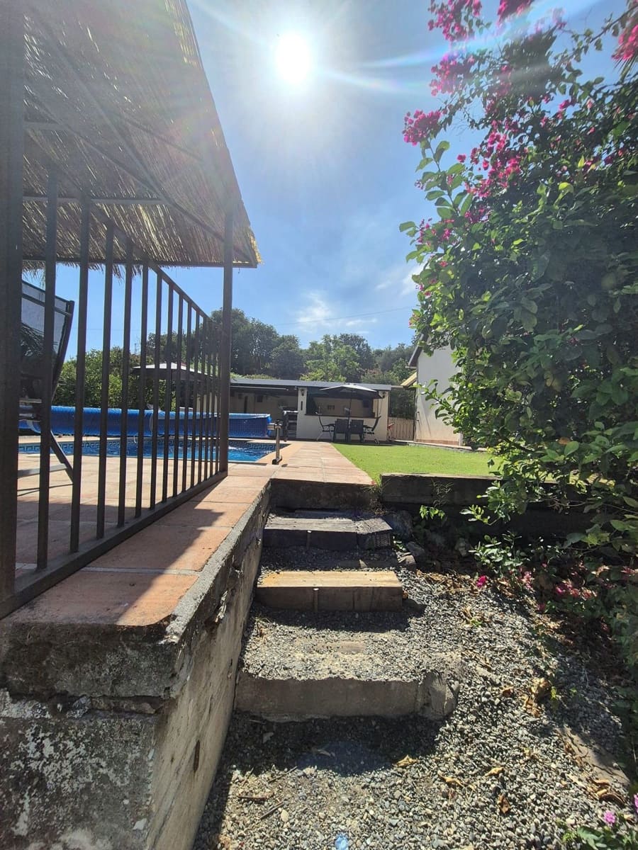 2 soveværelse Villa til salg i Coin med swimmingpool garage - € 475.000 (Ref: 9247505)