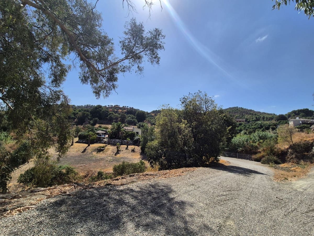 2 soveværelse Villa til salg i Coin med swimmingpool garage - € 475.000 (Ref: 9247505)