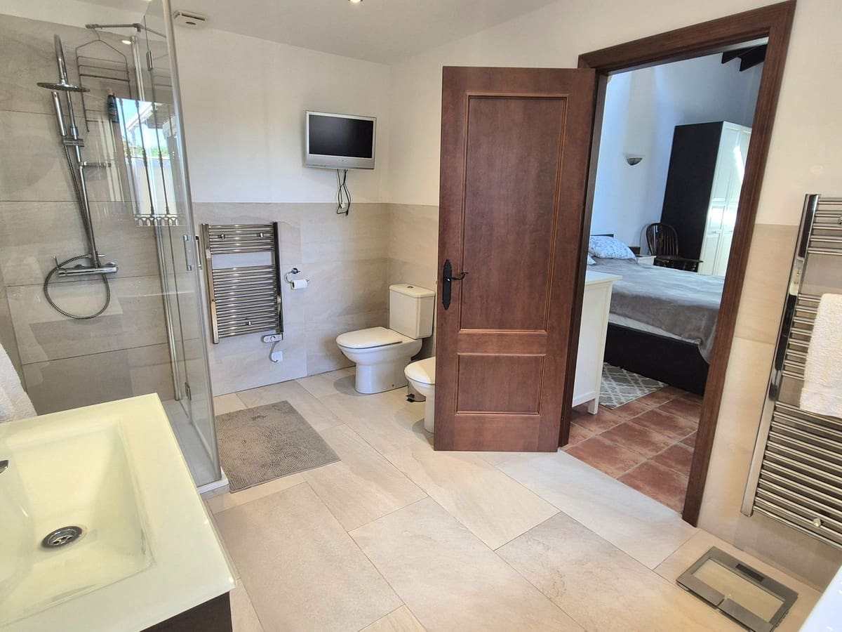 Chalet de 2 habitaciones en Coín en venta con piscina garaje - 475.000 € (Ref: 9247505)