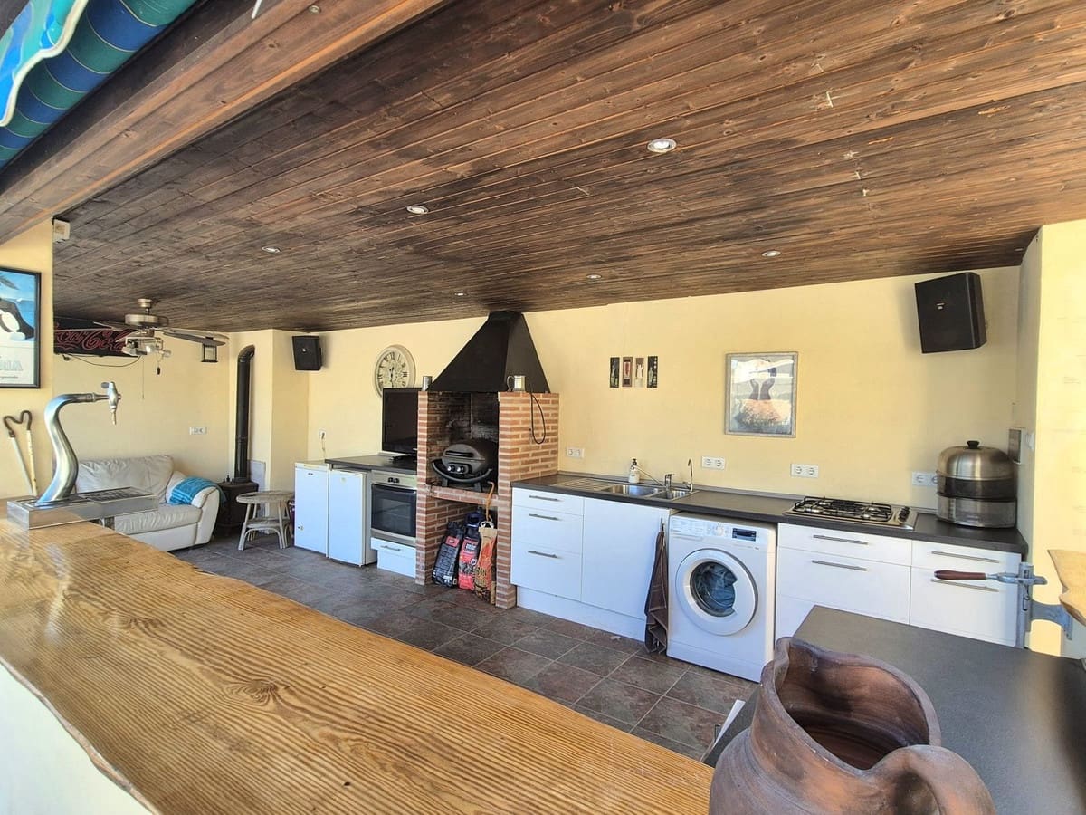 Chalet de 2 habitaciones en Coín en venta con piscina garaje - 475.000 € (Ref: 9247505)
