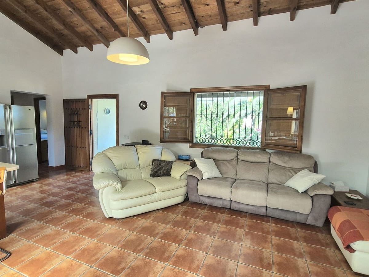 Chalet de 2 habitaciones en Coín en venta con piscina garaje - 475.000 € (Ref: 9247505)