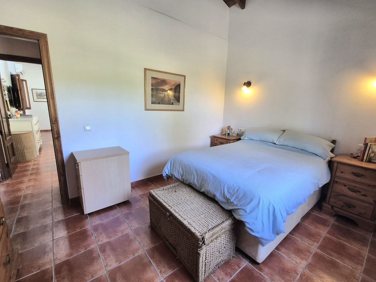 Chalet de 2 habitaciones en Coín en venta con piscina garaje - 475.000 € (Ref: 9247505)