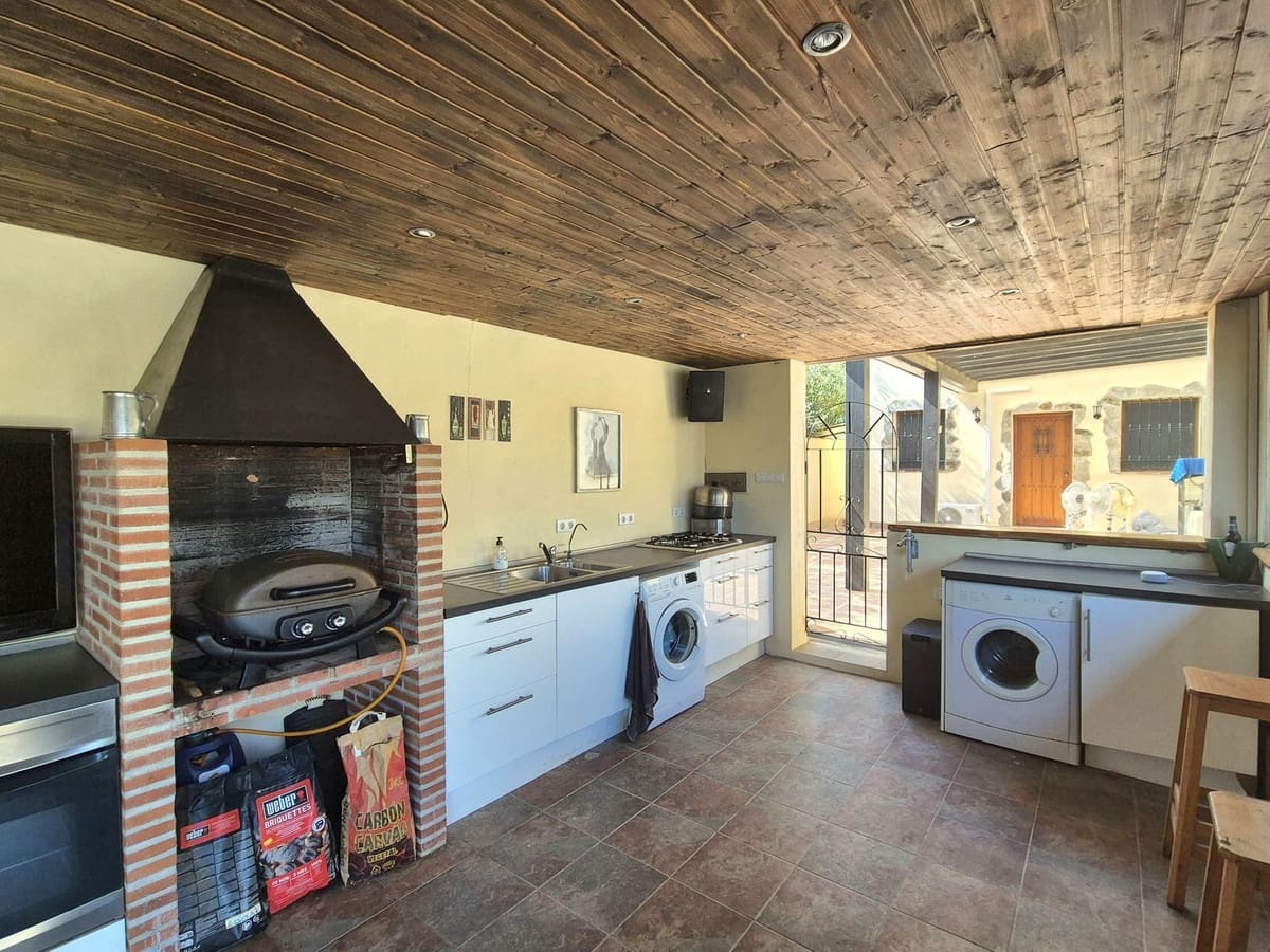 Chalet de 2 habitaciones en Coín en venta con piscina garaje - 475.000 € (Ref: 9247505)