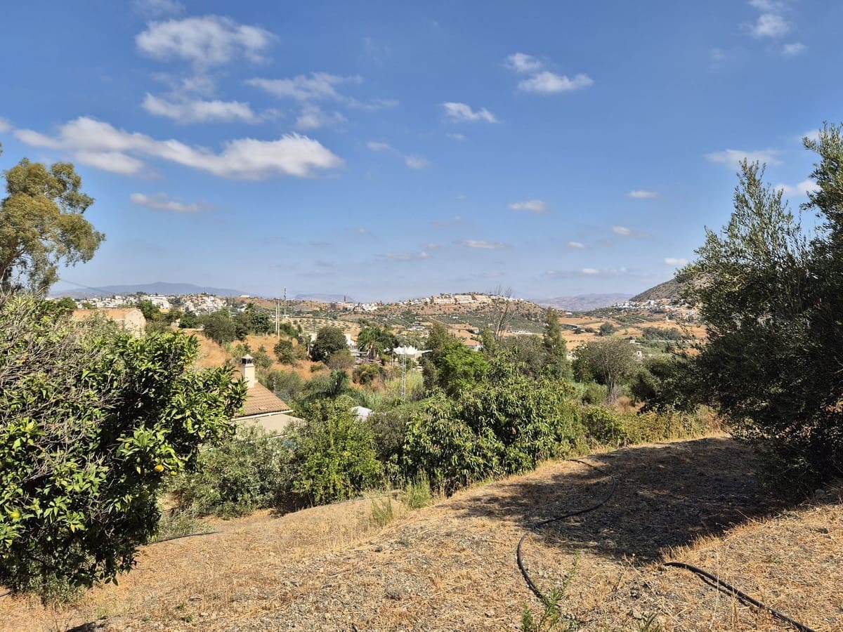 Chalet de 2 habitaciones en Coín en venta con piscina garaje - 475.000 € (Ref: 9247505)