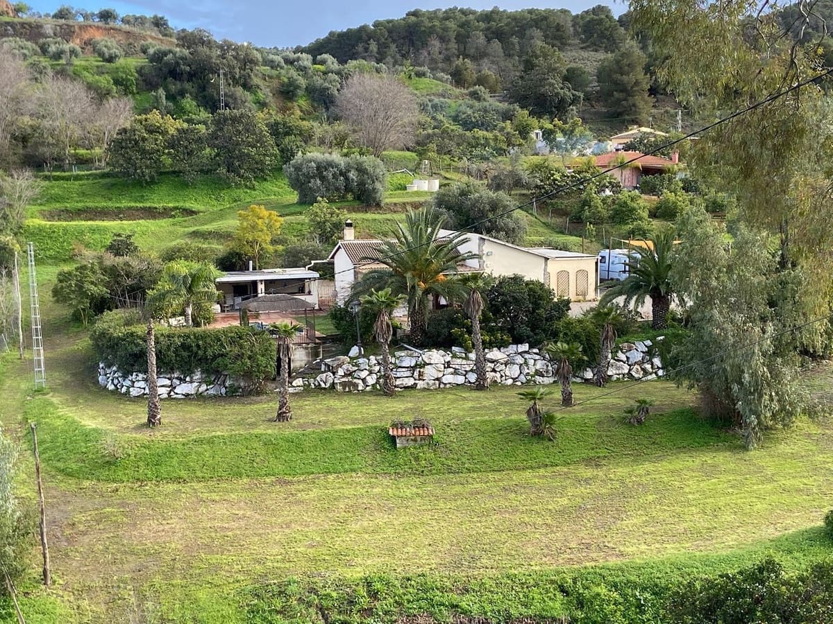 Chalet de 2 habitaciones en Coín en venta con piscina garaje - 475.000 € (Ref: 9247505)