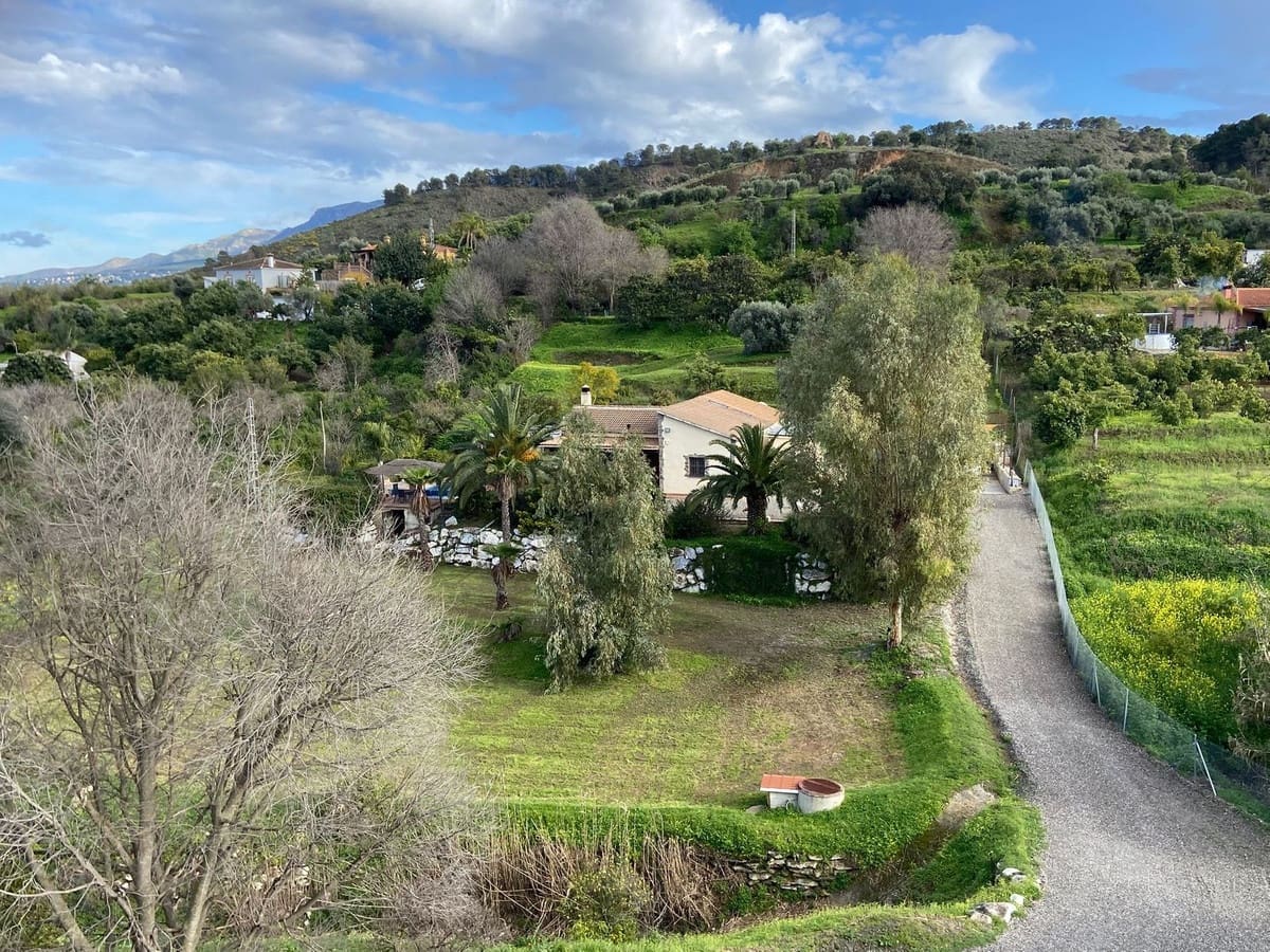 Chalet de 2 habitaciones en Coín en venta con piscina garaje - 475.000 € (Ref: 9247505)