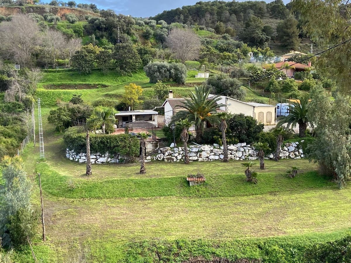 Chalet de 2 habitaciones en Coín en venta con piscina garaje - 475.000 € (Ref: 9247505)