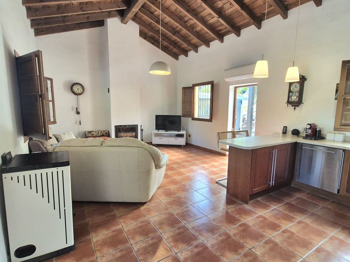 2 bedroom Villa for sale in Coin with pool garage - € 475,000 (Ref: 9247505)