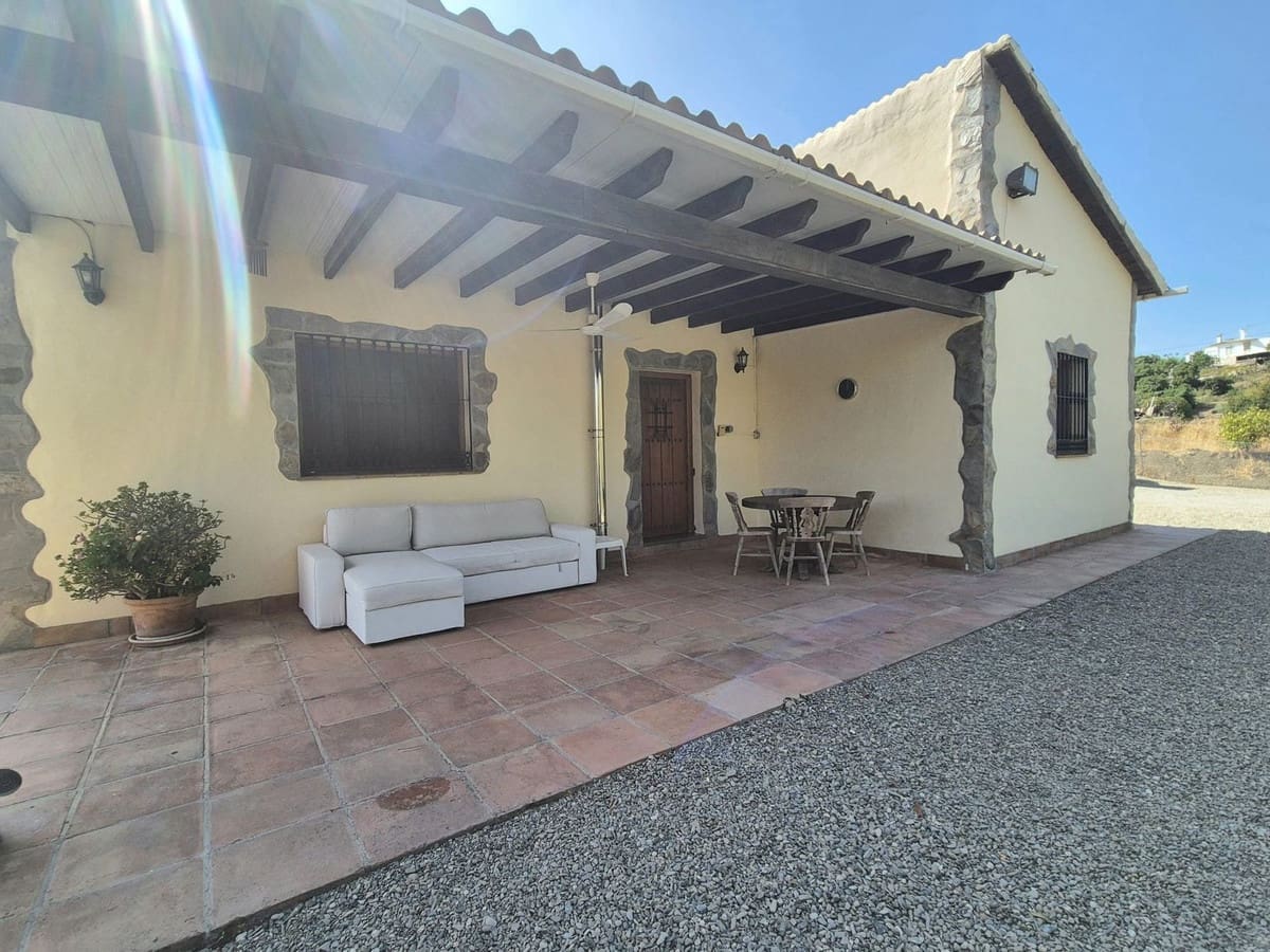 2 bedroom Villa for sale in Coin with pool garage - € 475,000 (Ref: 9247505)