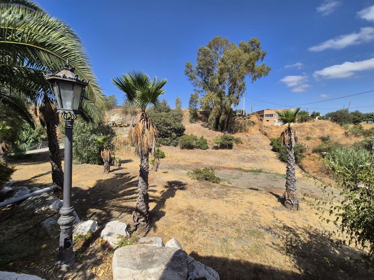 2 bedroom Villa for sale in Coin with pool garage - € 475,000 (Ref: 9247505)