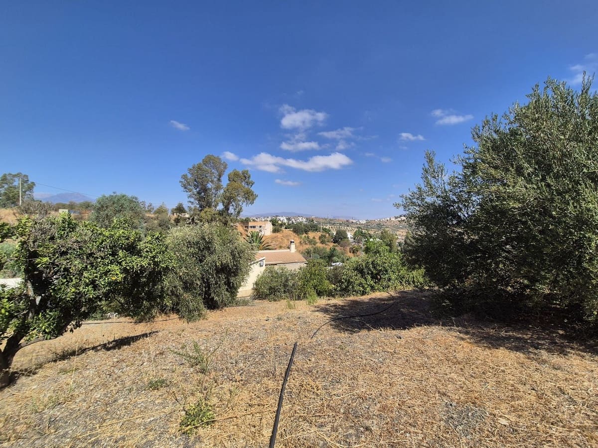 2 bedroom Villa for sale in Coin with pool garage - € 475,000 (Ref: 9247505)