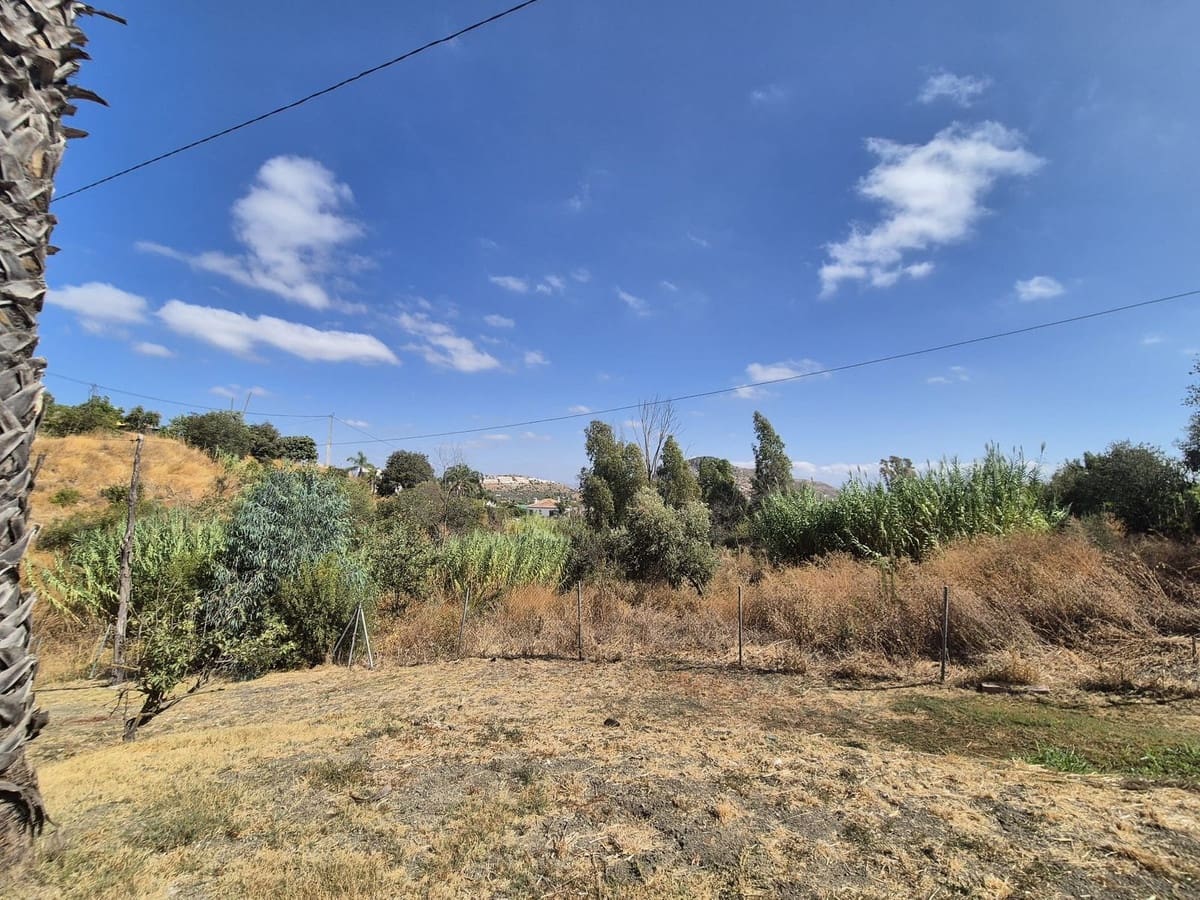 2 bedroom Villa for sale in Coin with pool garage - € 475,000 (Ref: 9247505)