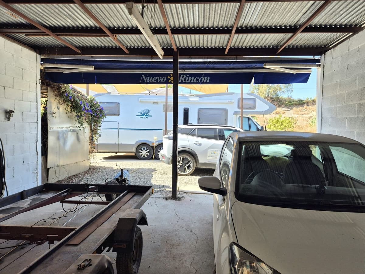 2 bedroom Villa for sale in Coin with pool garage - € 475,000 (Ref: 9247505)