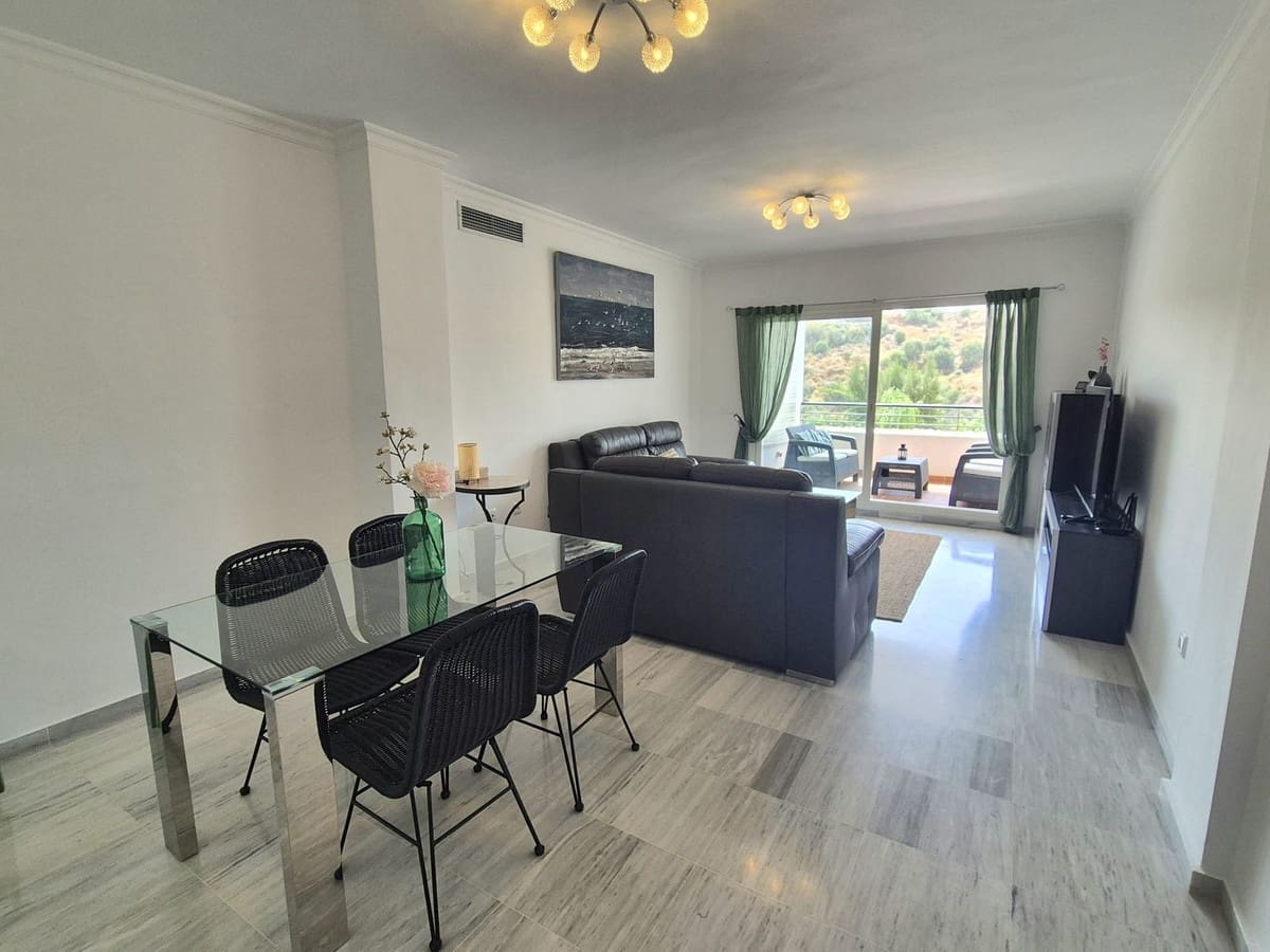 2 bedroom Apartment for sale in Alhaurin Golf with pool garage - € 285,000 (Ref: 9249485)