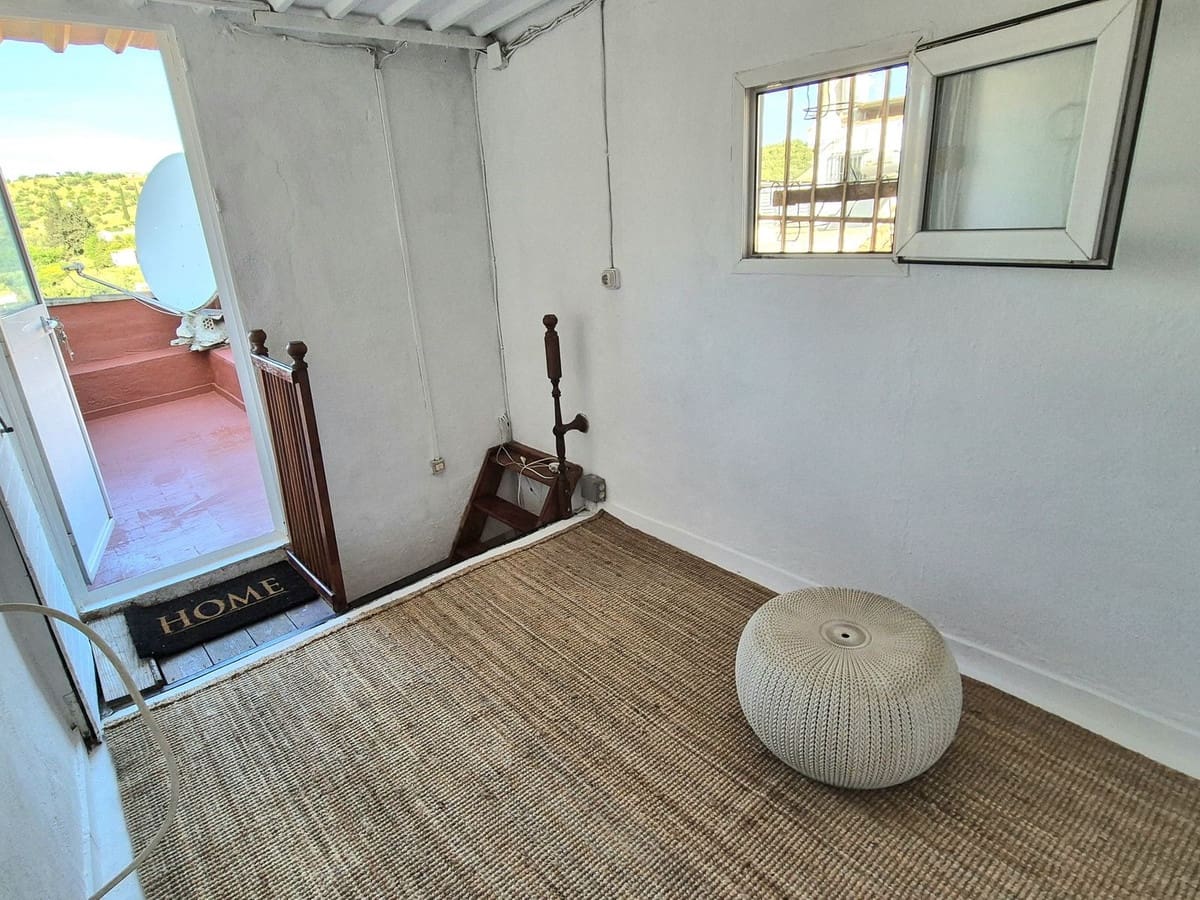 2 soverom Kjedet enebolig til salgs i Coin - € 109 000 (Ref: 9296055)