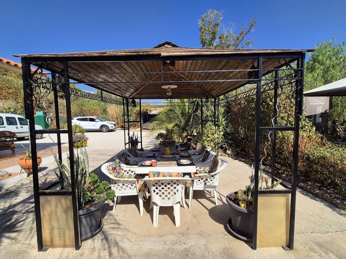 3 soveværelse Finca/Landehus til salg i Estacion de Cartama med swimmingpool garage - € 370.000 (Ref: 9301990)