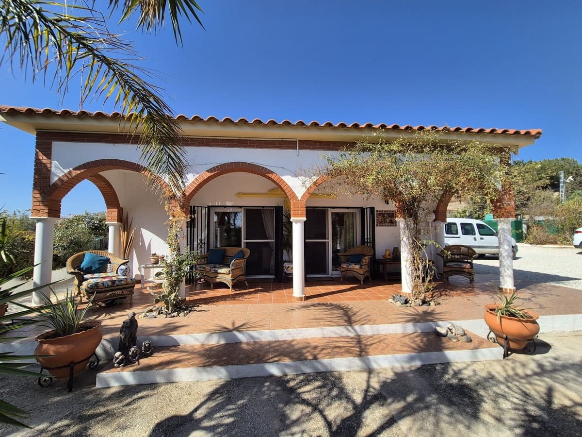 Finca/Casa Rural de 3 habitaciones en Estación de Cártama en venta con piscina garaje - 370.000 € (Ref: 9301990)