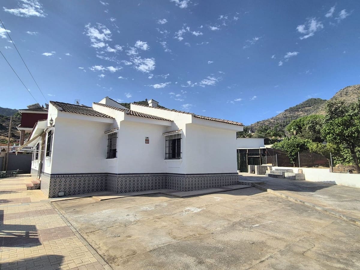 5 slaapkamer Villa te koop in Alhaurin de la Torre met zwembad garage - € 500.000 (Ref: 9314310)