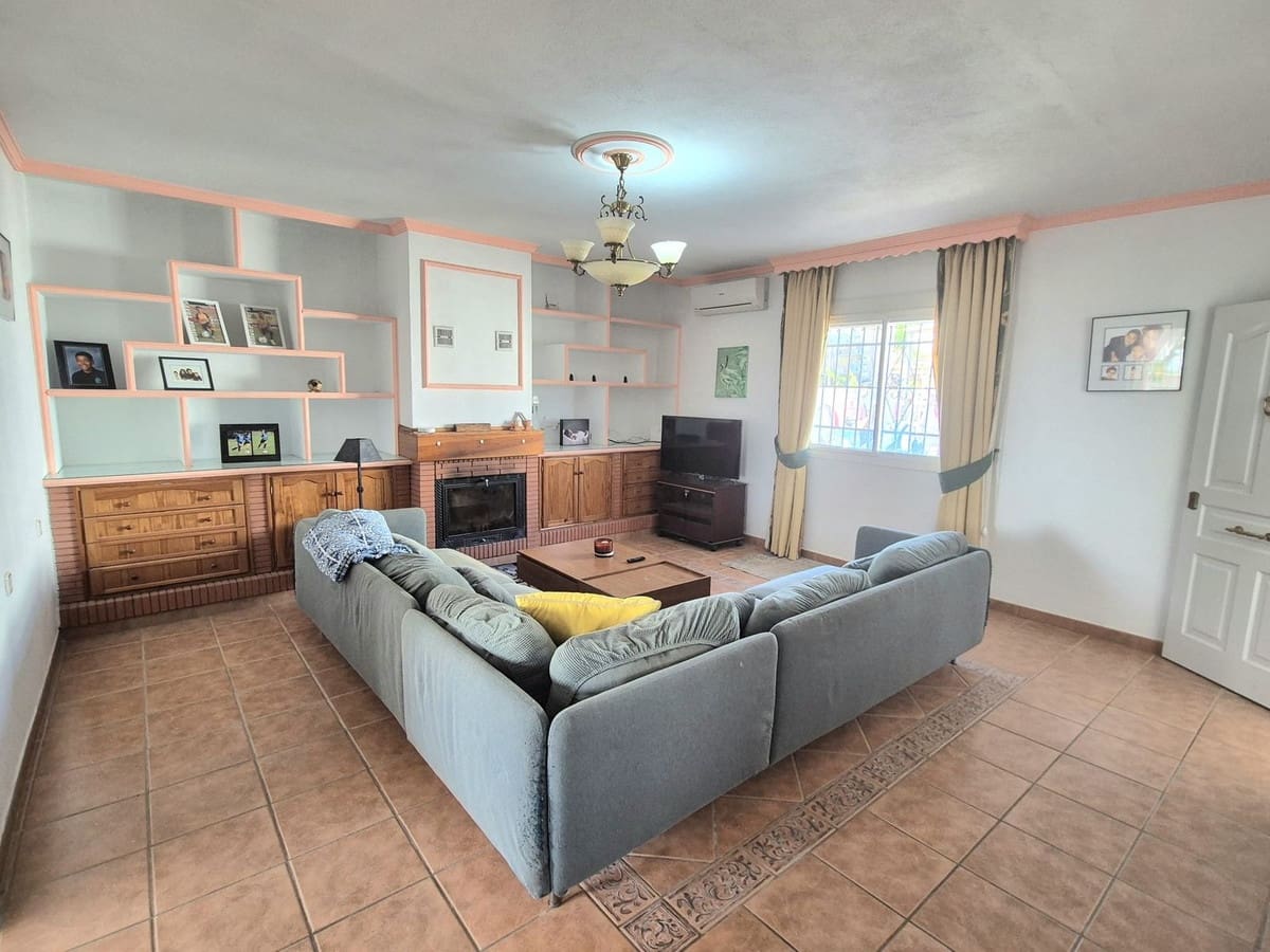 5 slaapkamer Villa te koop in Alhaurin de la Torre met zwembad garage - € 500.000 (Ref: 9314310)