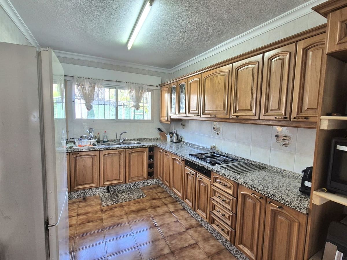 5 slaapkamer Villa te koop in Alhaurin de la Torre met zwembad garage - € 500.000 (Ref: 9314310)