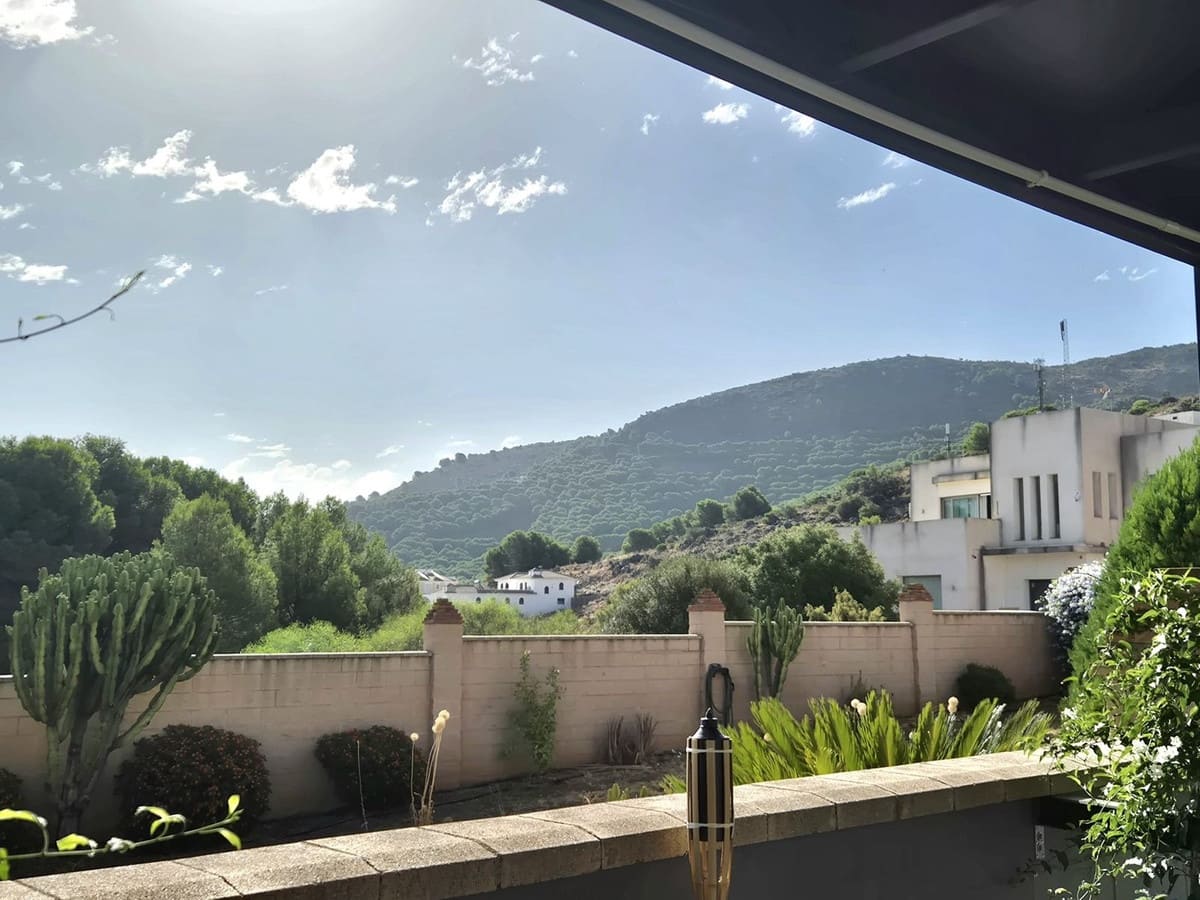 5 slaapkamer Villa te koop in Alhaurin de la Torre met zwembad garage - € 500.000 (Ref: 9314310)