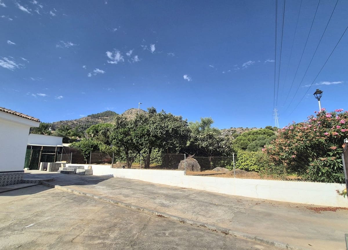 5 slaapkamer Villa te koop in Alhaurin de la Torre met zwembad garage - € 500.000 (Ref: 9314310)