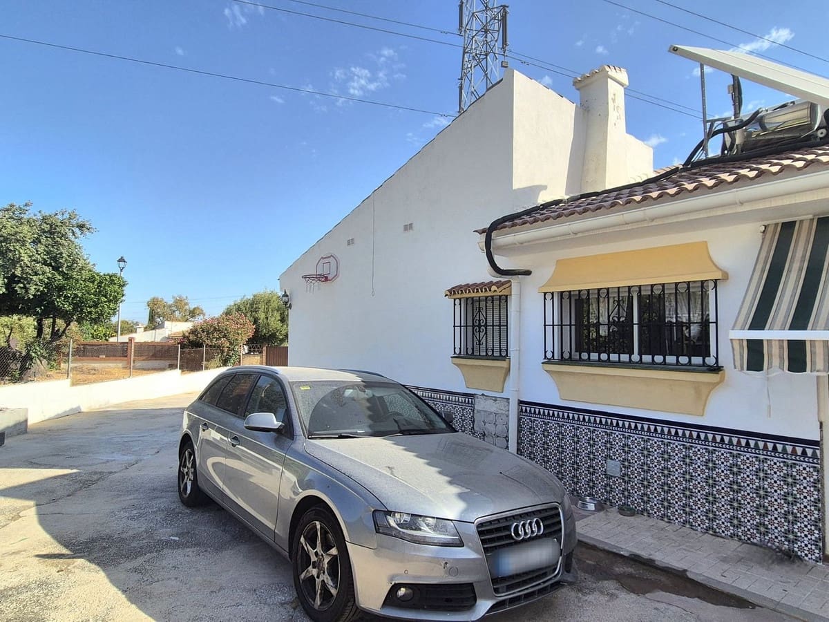 5 slaapkamer Villa te koop in Alhaurin de la Torre met zwembad garage - € 500.000 (Ref: 9314310)