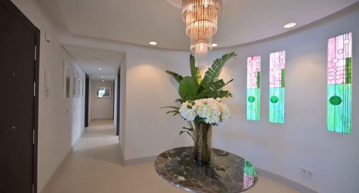 4 slaapkamer Appartement te koop in Benalmadena Costa met zwembad garage - € 1.975.000 (Ref: 9352830)