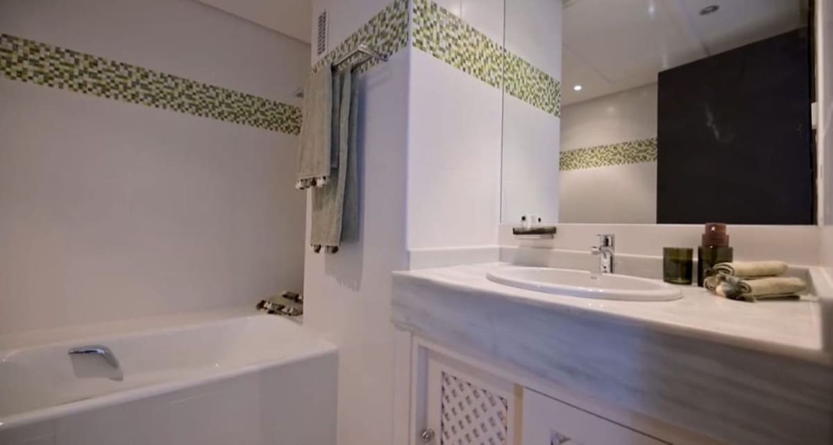 4 bedroom Apartment for sale in Benalmadena Costa with pool garage - € 1,975,000 (Ref: 9352830)