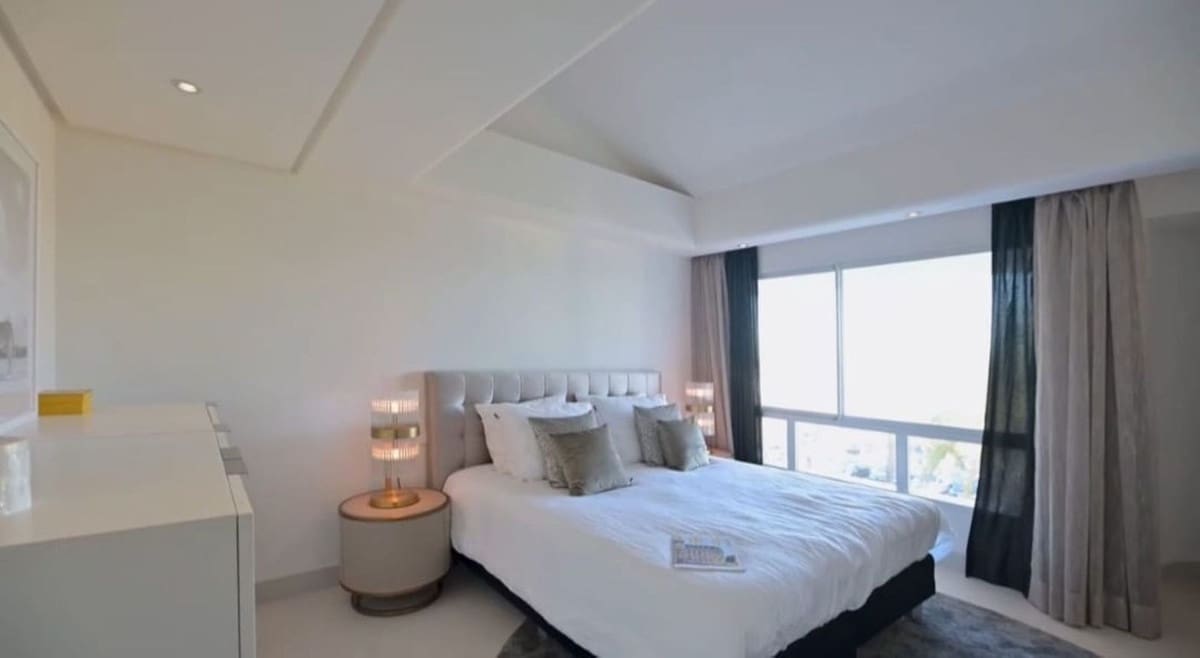 4 bedroom Apartment for sale in Benalmadena Costa with pool garage - € 1,975,000 (Ref: 9352830)