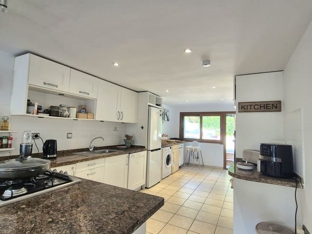 4 sypialnia Willa na sprzedaż w Campo Mijas, Mijas z basenem garażem - 575 000 € (Ref: 9353954)