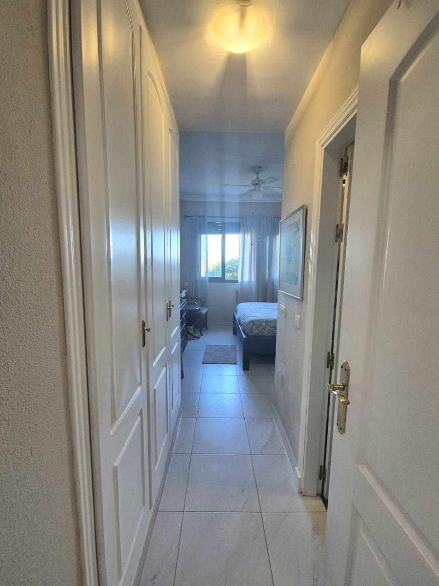 2 soveværelse Lejlighed til salg i Alhaurin Golf med swimmingpool garage - € 275.000 (Ref: 9403635)