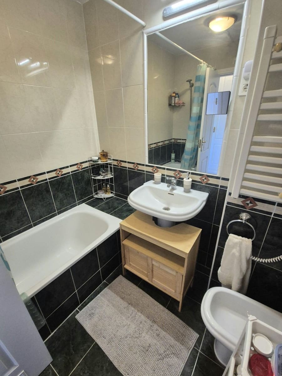 2 soveværelse Lejlighed til salg i Alhaurin Golf med swimmingpool garage - € 275.000 (Ref: 9403635)