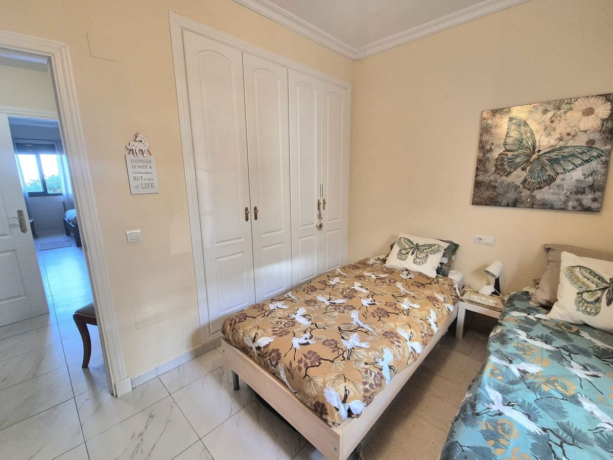 2 soveværelse Lejlighed til salg i Alhaurin Golf med swimmingpool garage - € 275.000 (Ref: 9403635)