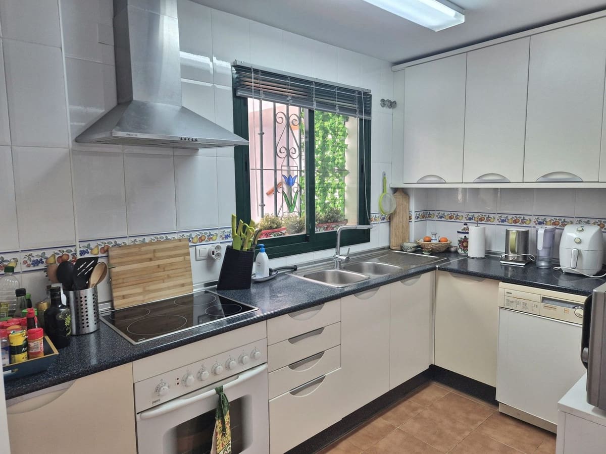 2 soveværelse Lejlighed til salg i Alhaurin Golf med swimmingpool garage - € 275.000 (Ref: 9403635)