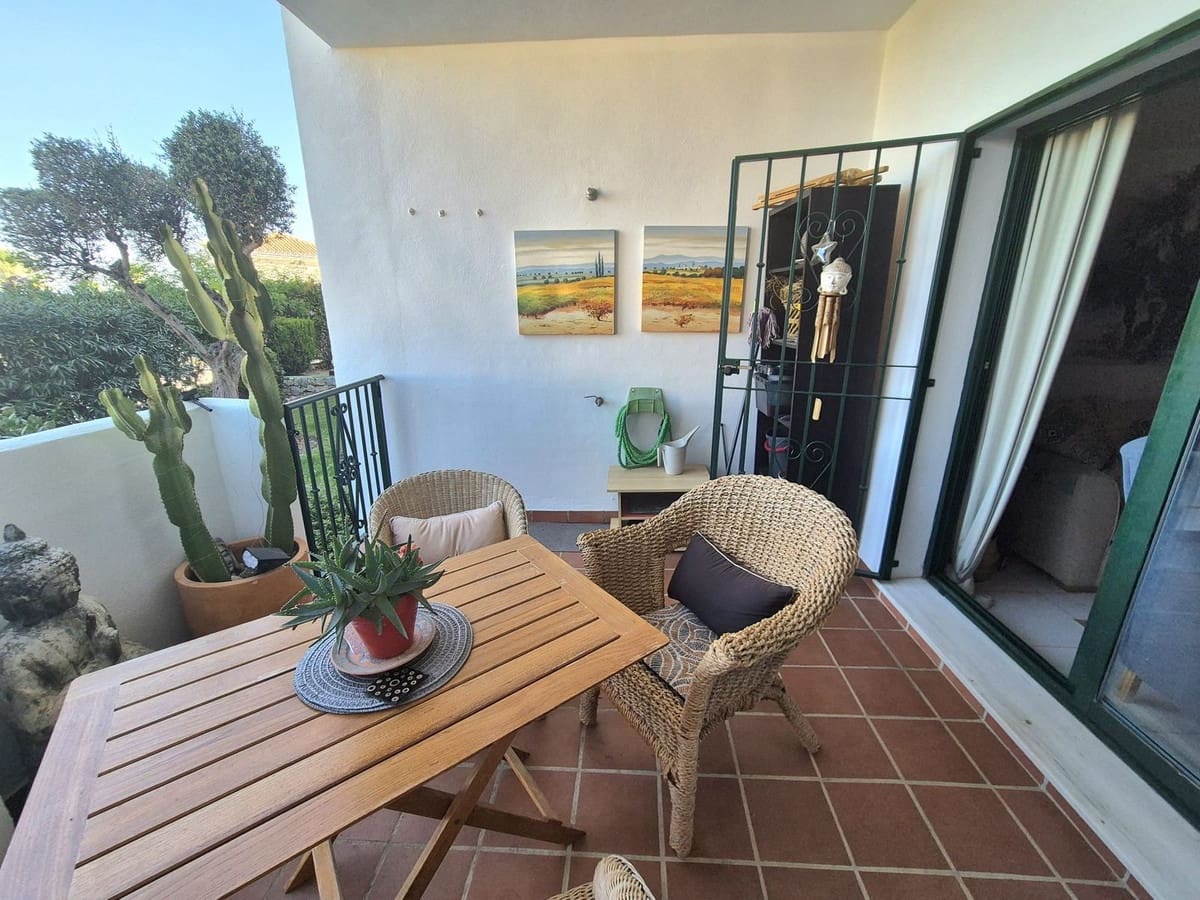 2 soveværelse Lejlighed til salg i Alhaurin Golf med swimmingpool garage - € 275.000 (Ref: 9403635)