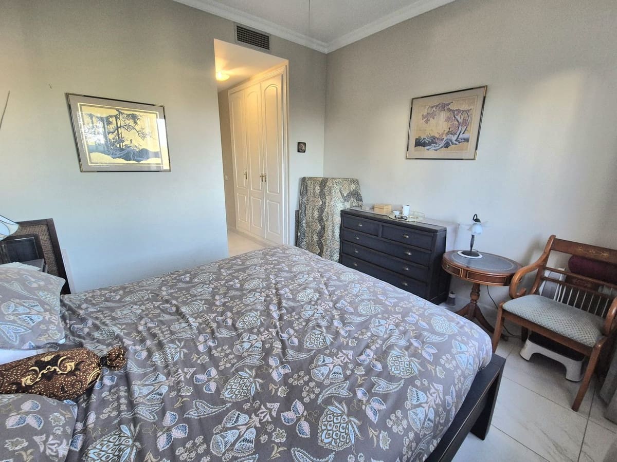 2 soveværelse Lejlighed til salg i Alhaurin Golf med swimmingpool garage - € 275.000 (Ref: 9403635)