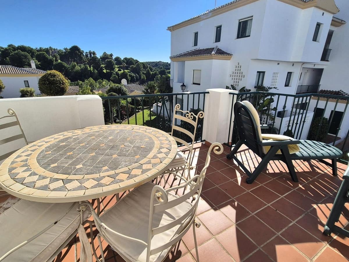 2 soveværelse Lejlighed til salg i Alhaurin Golf med swimmingpool garage - € 265.000 (Ref: 9409797)