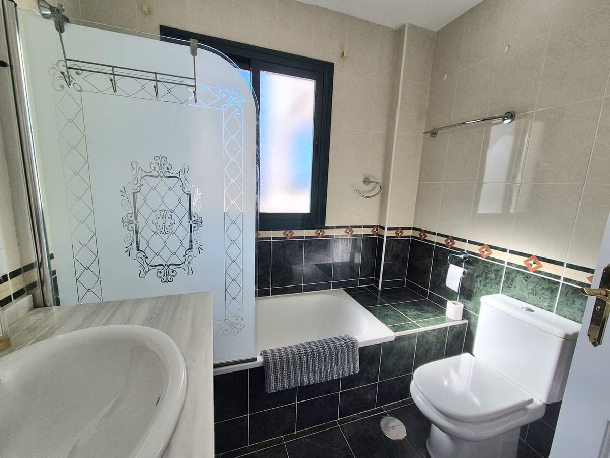 2 chambre Appartement à vendre à Alhaurin Golf avec piscine garage - 265 000 € (Ref: 9409797)