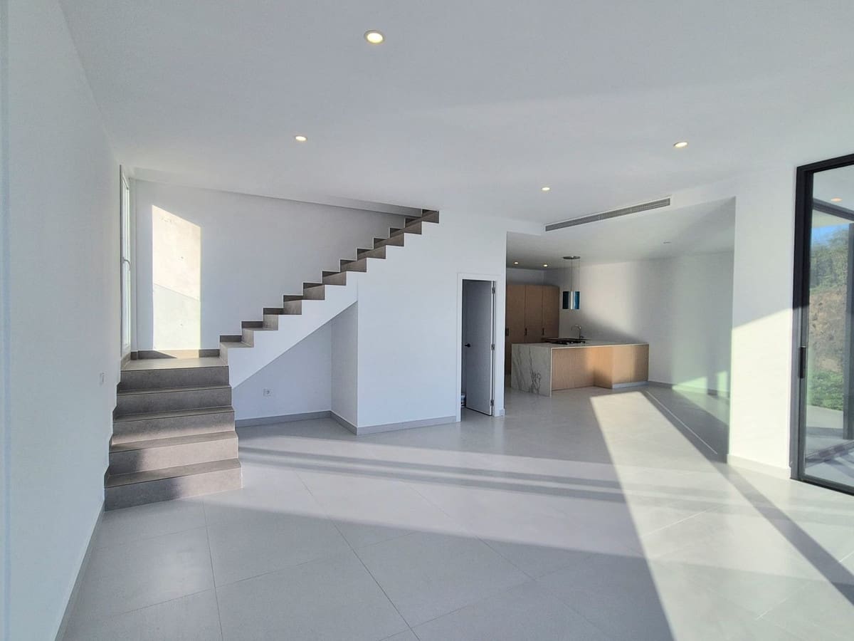 3 bedroom Villa for sale in Cerro del Aguila with pool garage - € 1,089,000 (Ref: 9525279)