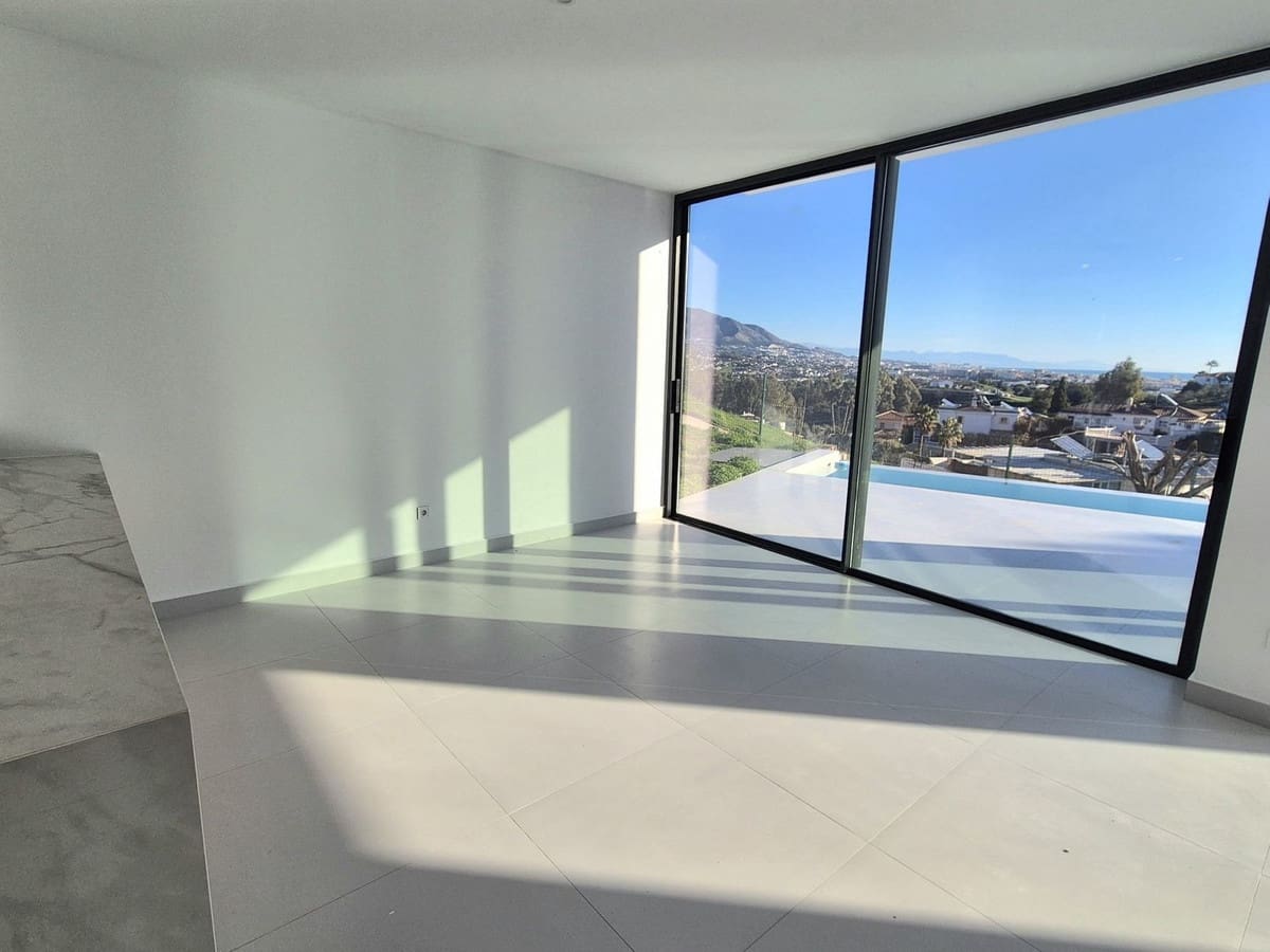 3 bedroom Villa for sale in Cerro del Aguila with pool garage - € 1,089,000 (Ref: 9525279)