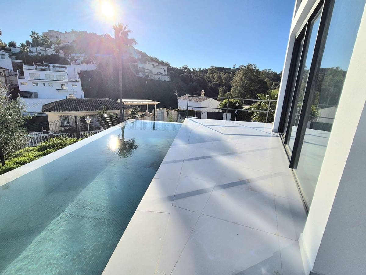 3 bedroom Villa for sale in Cerro del Aguila with pool garage - € 1,089,000 (Ref: 9525279)