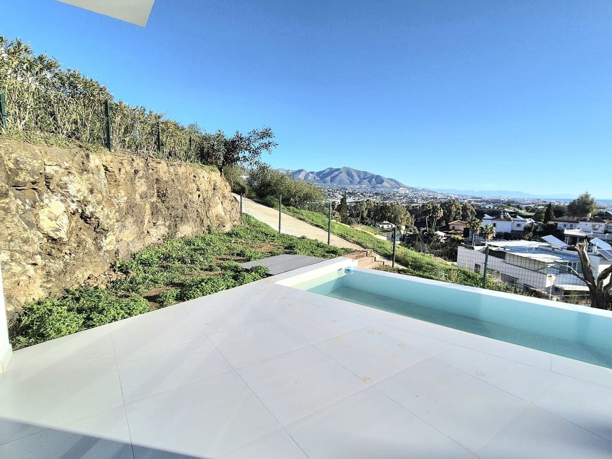 3 bedroom Villa for sale in Cerro del Aguila with pool garage - € 1,089,000 (Ref: 9525279)