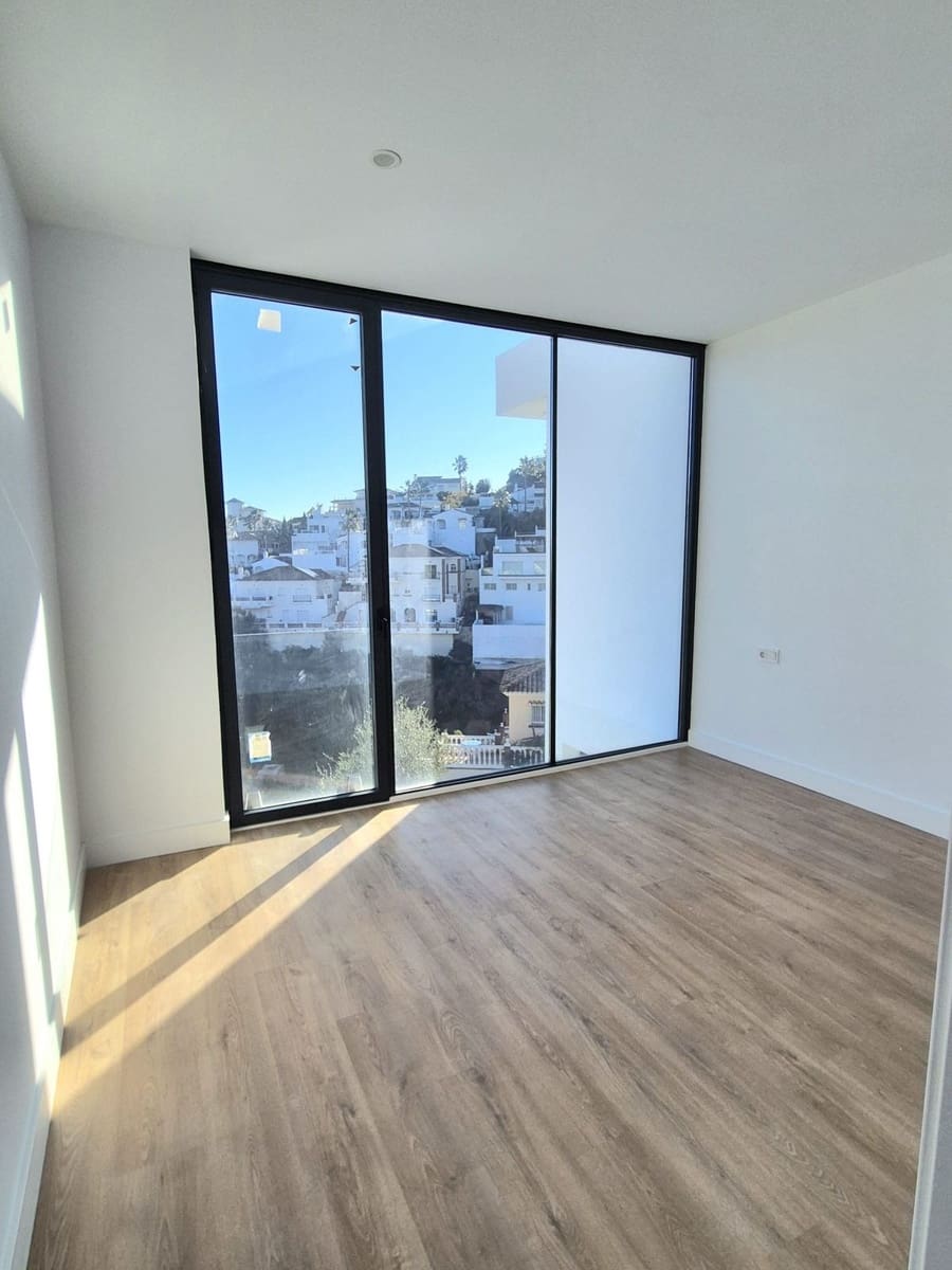 3 slaapkamer Villa te koop in Cerro del Aguila met zwembad garage - € 1.089.000 (Ref: 9525279)