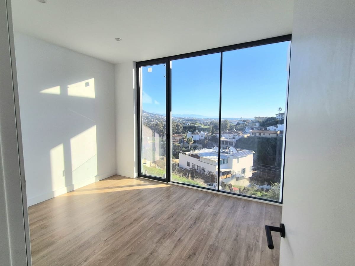 3 slaapkamer Villa te koop in Cerro del Aguila met zwembad garage - € 1.089.000 (Ref: 9525279)